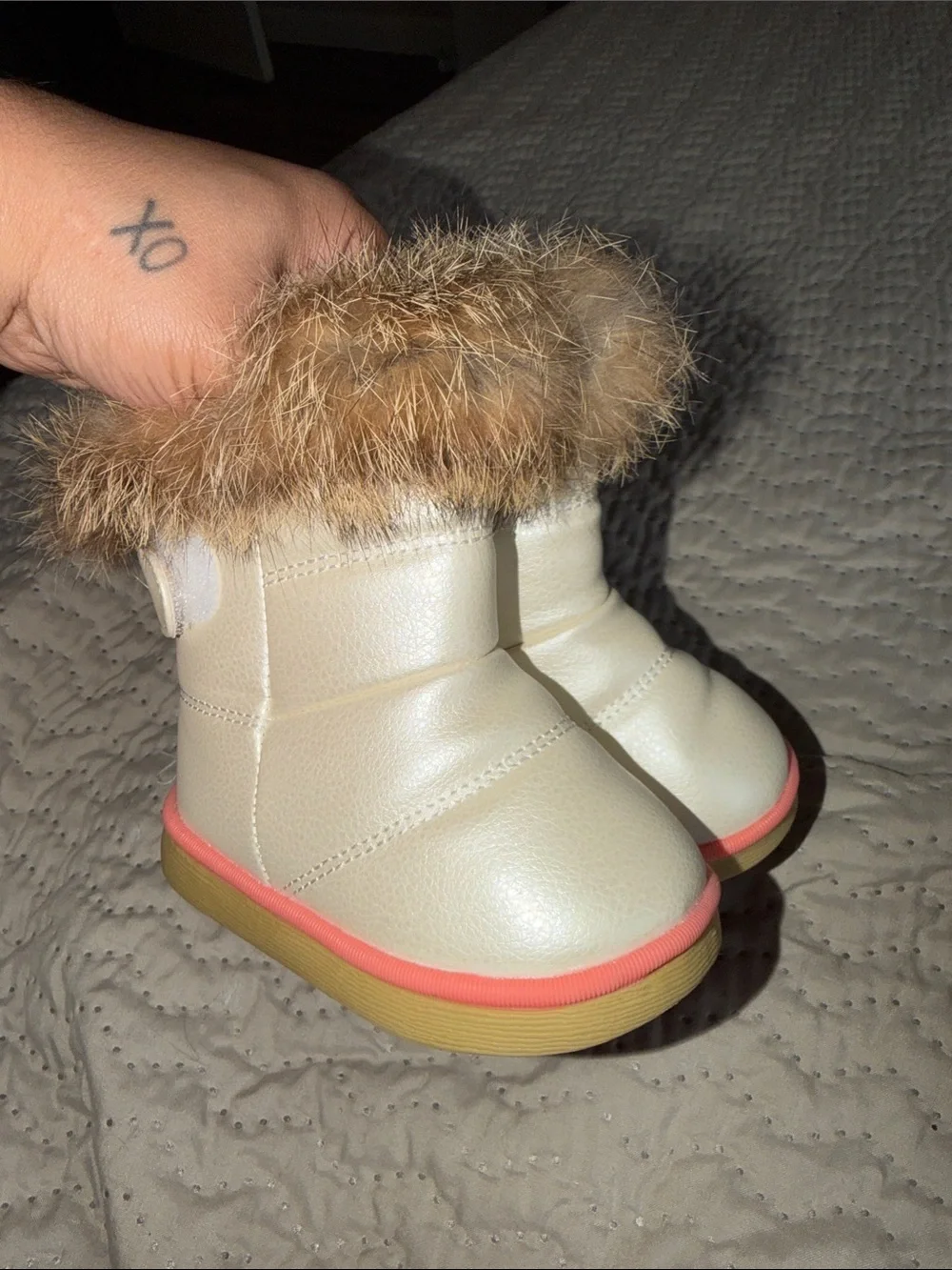 Kids Cream Faux-Fur Winter Boots with Pink Trim